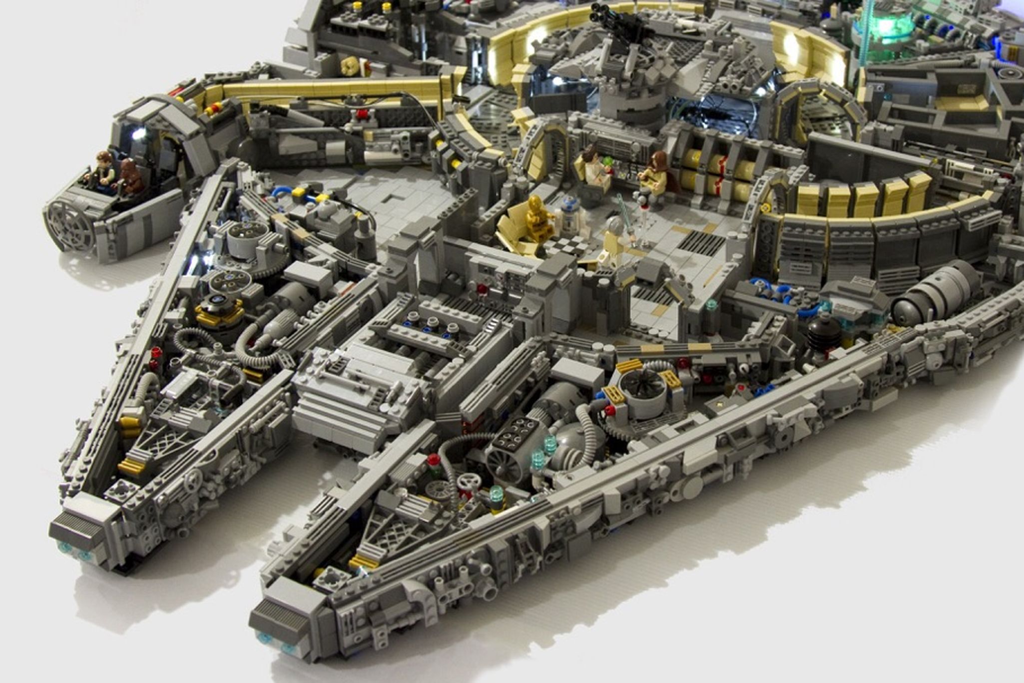 50000-piece-star-wars-Lego-Milennium-Falcon-set