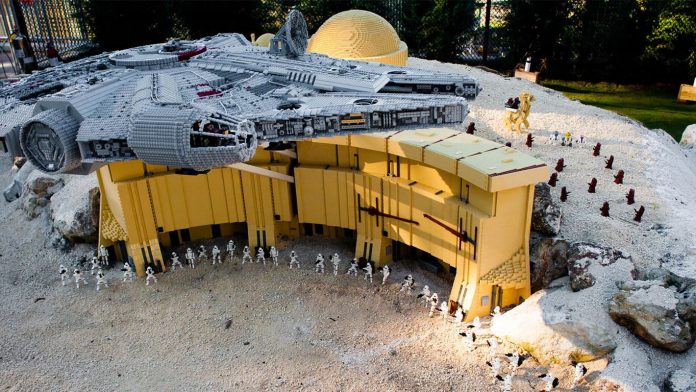 impressive-lego-star-wars-legoland-million-piece-lego-set