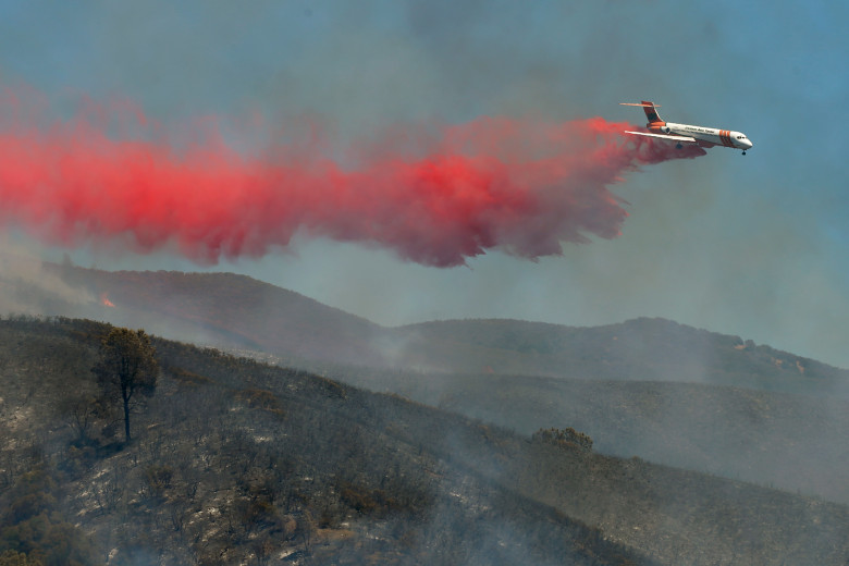 air-tanker-emergency-firefighting-unit